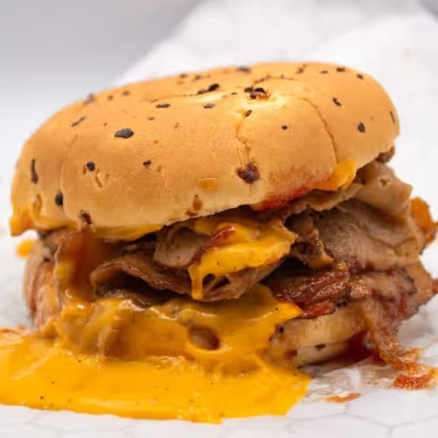 Varby' Beef N' Cheddar.